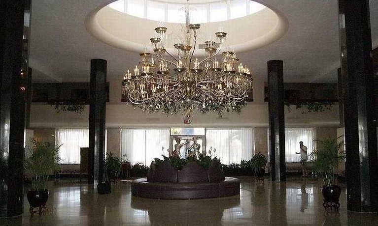 sherry frontenac hotel in miami beach fl 33141